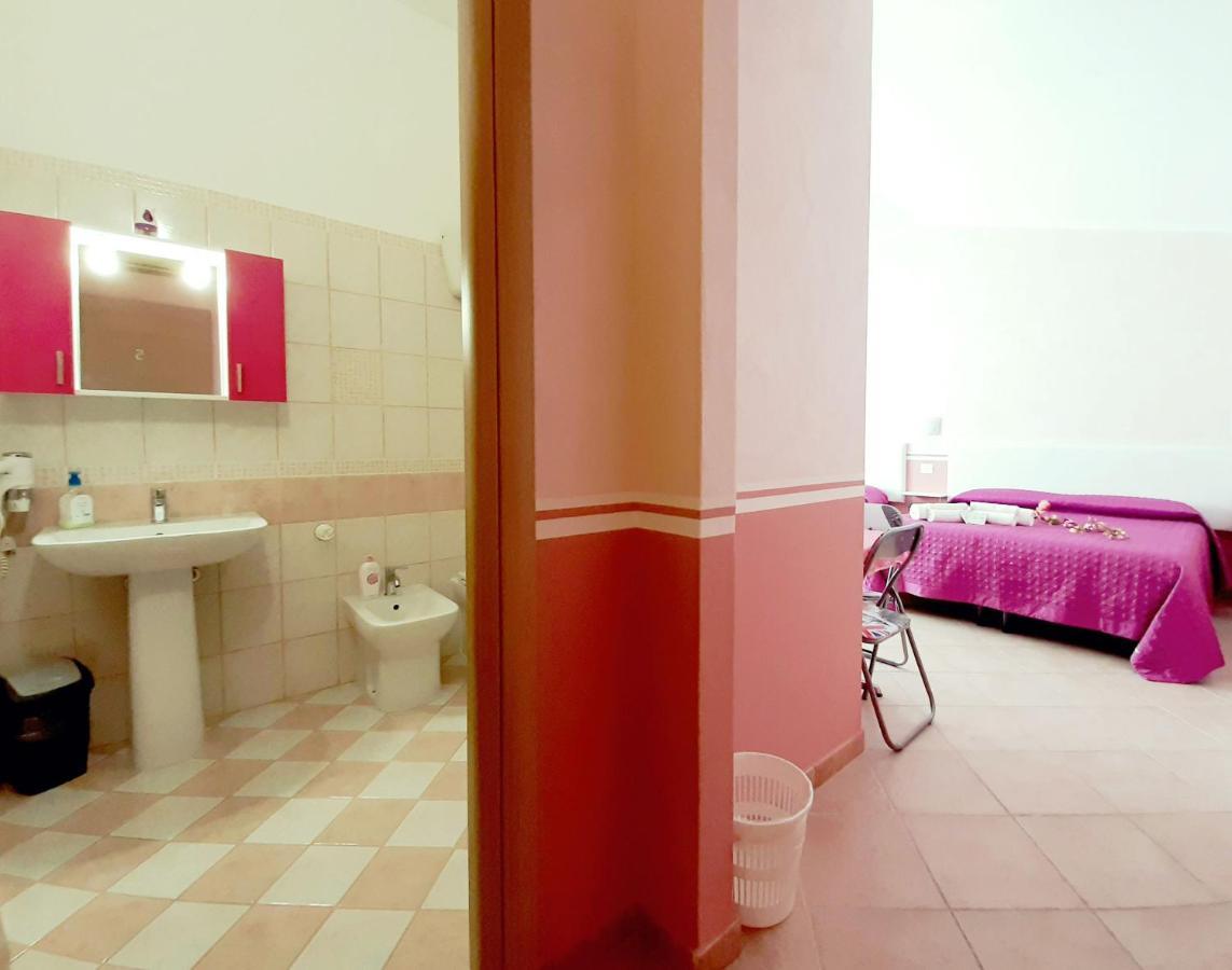 Memo'S Affittacamere Arborea Exterior photo